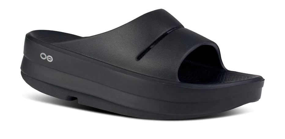 OOFOS Women's OOmega OOahh Sandal - Black
