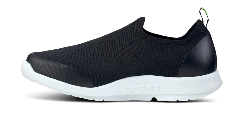 OOFOS Women's OOmg Sport Low Shoe - White/Black