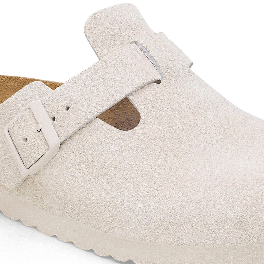 Boston Soft Footbed Antique White Suede